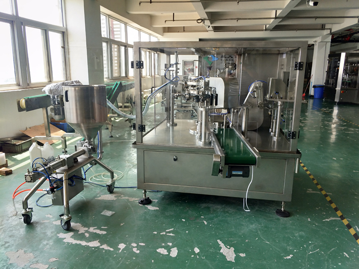 ���b�{ζ�ϰ��b�C�O��